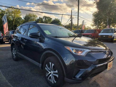 Used 2017 Toyota RAV4 LE image 8