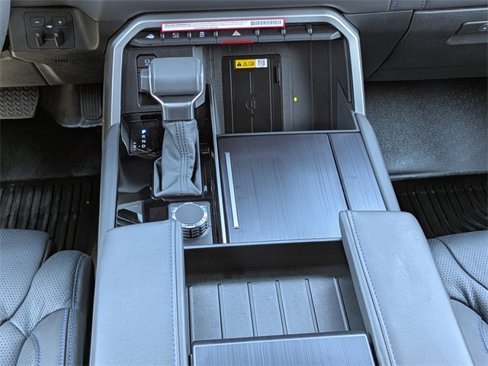 Used 2024 Toyota Sequoia Limited image 22