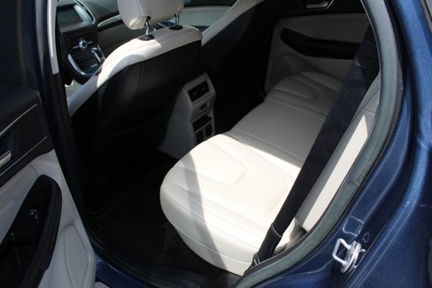 Used 2018 Ford Edge Titanium w/ Equipment Group 302A image 7
