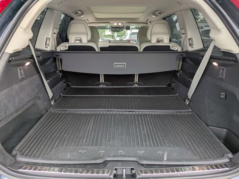 Used 2023 Volvo XC90 B6 Ultimate w/ Protection Package Premier image 13