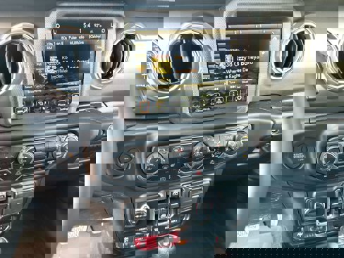 New 2023 Jeep Wrangler Unlimited Rubicon 4xe w/ Cold Weather Group image 16