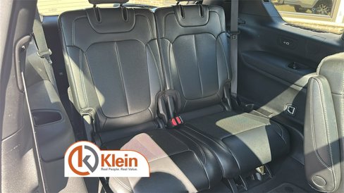 Used 2024 Jeep Grand Cherokee L Limited w/ Luxury Tech Group II image 32