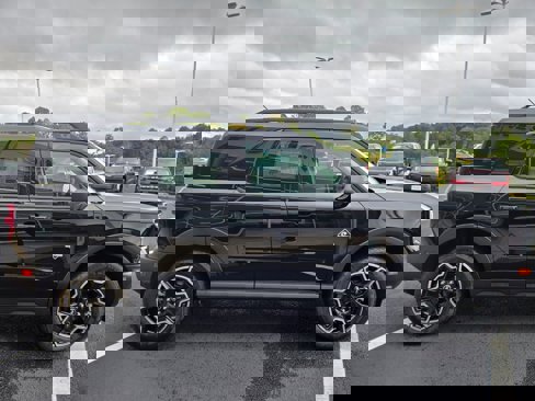 New 2025 Ford Bronco Sport Outer Banks image 4