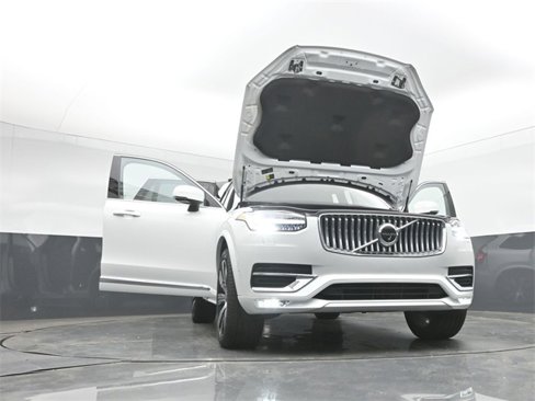 Used 2024 Volvo XC90 B6 Plus w/ Protection Package Premier image 47
