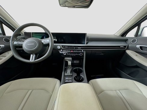 Certified 2025 Hyundai Sonata SE image 36