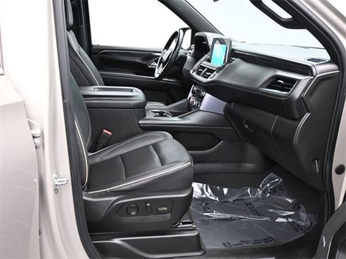 Used 2023 GMC Yukon SLT image 23