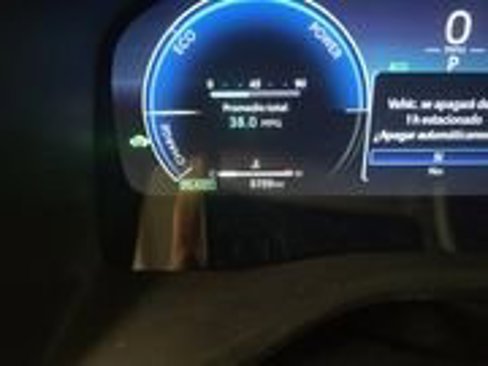 Used 2025 Toyota Camry XLE image 10