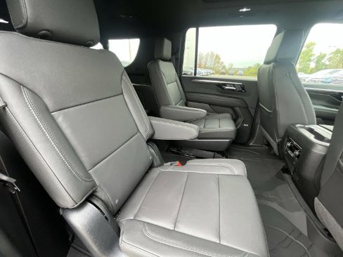 New 2026 Chevrolet Suburban Z71 image 64