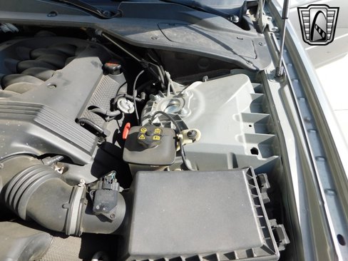 Used 2004 Jaguar XJ8 image 15