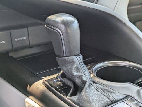 Used 2024 Toyota Camry SE image 21