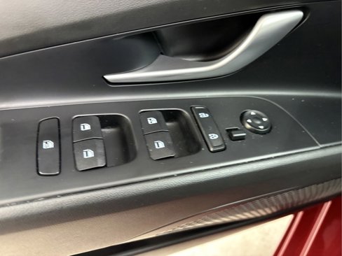 Used 2023 Hyundai Elantra SEL w/ Convenience Package image 26