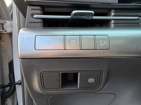 New 2025 Hyundai Kona SEL image 17