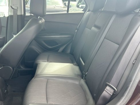 Certified 2022 Chevrolet Trax LT w/ LT Convenience Package image 24