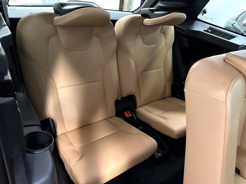 Used 2019 Volvo XC90 T6 Momentum image 32