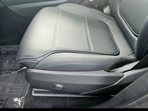 Certified 2025 Mercedes-Benz GLC 300 4MATIC image 18