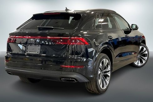Certified 2025 Audi Q8 Premium image 13