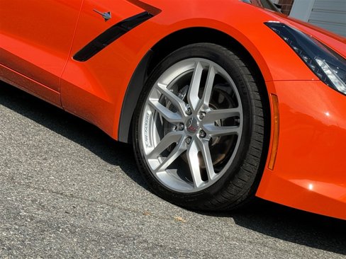 Used 2019 Chevrolet Corvette Stingray Coupe w/ 1LT image 29