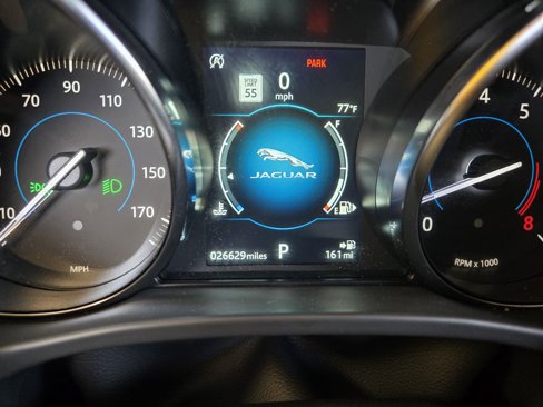 Used 2020 Jaguar F-PACE Premium image 18
