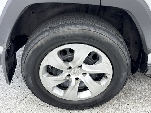 Used 2023 Toyota RAV4 LE image 48