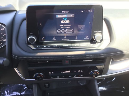 New 2025 Nissan Rogue SV image 12