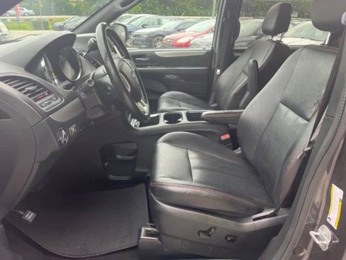 Used 2018 Dodge Grand Caravan GT image 10