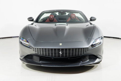 Used 2025 Ferrari Roma Spider image 8