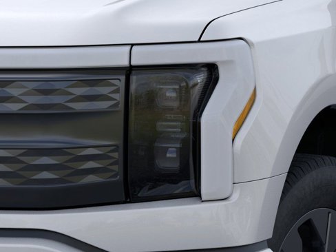 New 2025 Ford F150 Lightning Lariat image 18
