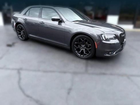 Used 2019 Chrysler 300 S image 7