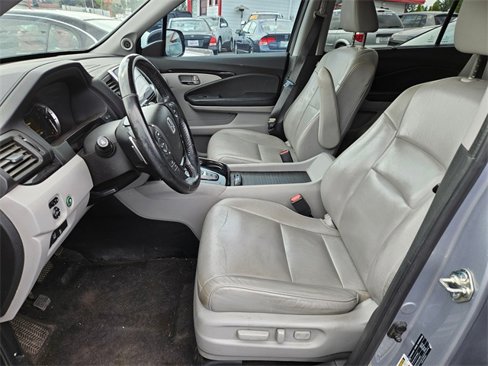 Used 2016 Honda Pilot Touring image 12
