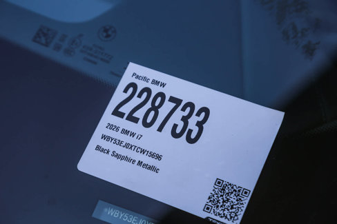 New 2026 BMW i7 xDrive60 w/ Premium Package image 24
