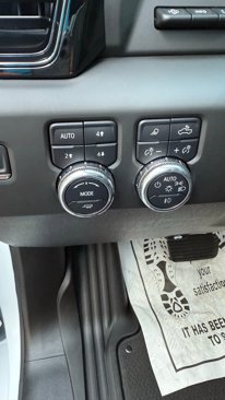 Used 2025 GMC Sierra 2500 AT4X image 60
