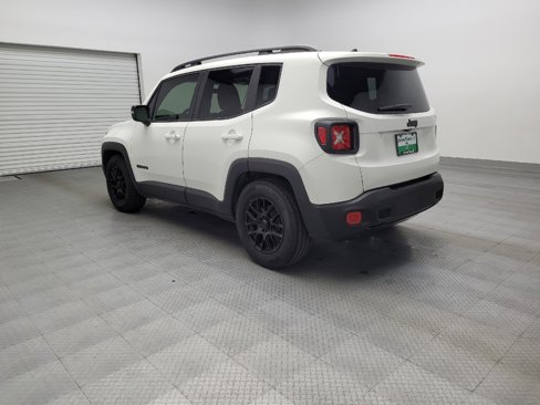 Used 2017 Jeep Renegade Altitude image 5