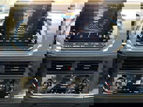 Used 2024 Nissan Rogue SV image 14