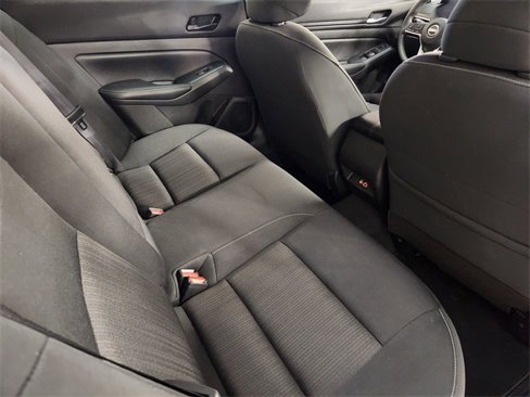 Used 2024 Nissan Altima 2.5 SV image 32