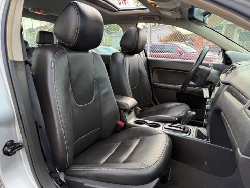 Used 2012 Ford Fusion SEL image 16