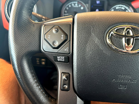 Used 2017 Toyota Tacoma TRD Off-Road image 65