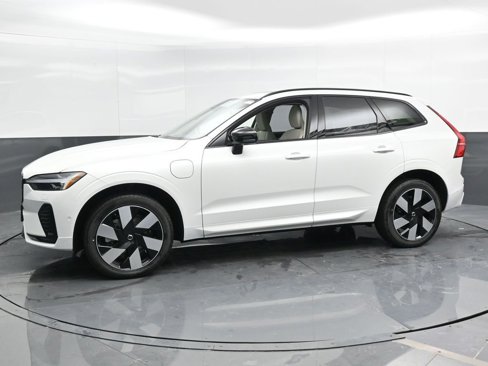 New 2025 Volvo XC60 T8 Plus w/ Protection Package Premier image 6