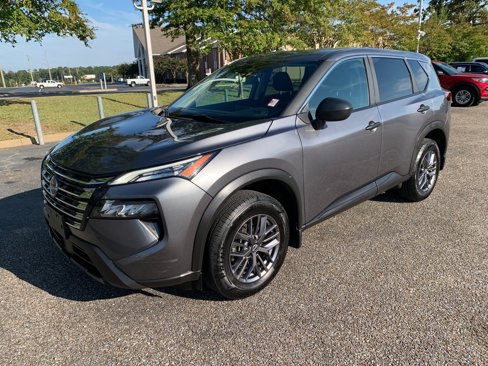 Used 2024 Nissan Rogue S image 4
