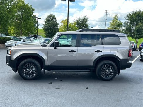 Used 2025 Toyota Land Cruiser image 7