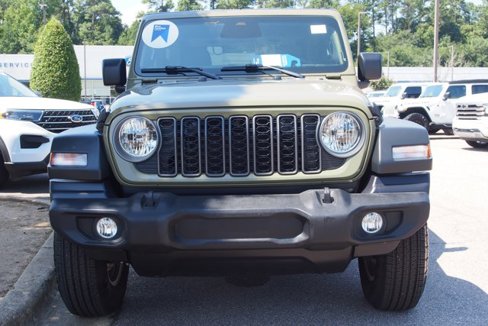 Used 2025 Jeep Wrangler Sport image 2