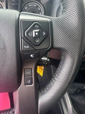 Used 2022 Toyota Tacoma TRD Sport w/ TRD Premium Sport Package image 15
