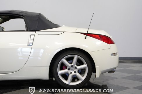 Used 2004 Nissan 350Z Touring image 24