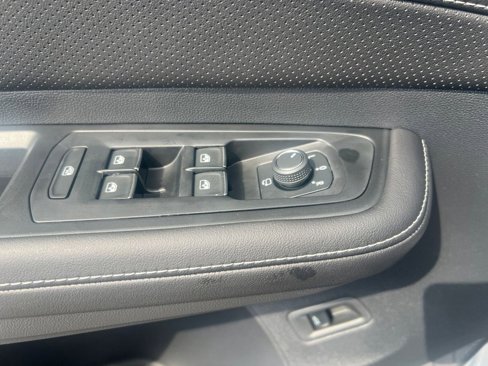 New 2026 Volkswagen Atlas Cross Sport SEL Premium R-Line image 18
