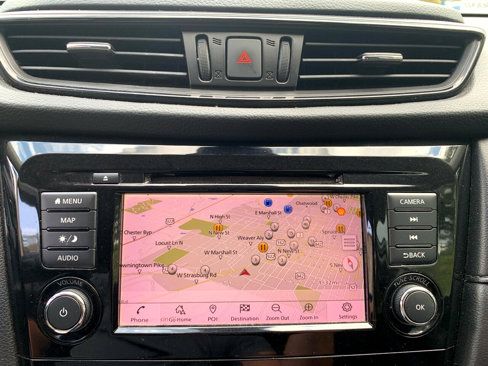 Used 2018 Nissan Rogue SV w/ Sun & Sound Touring Package image 15
