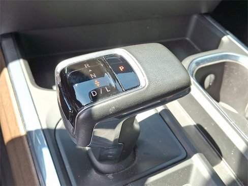 Used 2024 Chevrolet Silverado 1500 High Country w/ Technology Package image 11