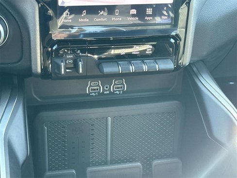 New 2026 RAM 1500 4x4 Crew Cab image 18