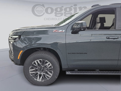 New 2026 Chevrolet Suburban Z71 image 2