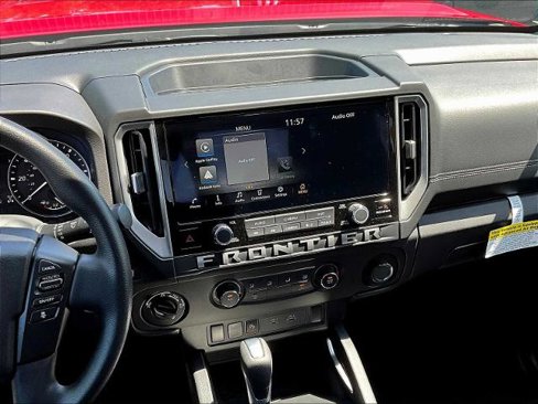 Certified 2025 Nissan Frontier SV image 18