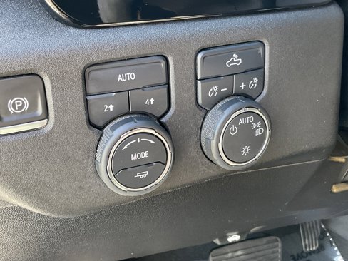 Used 2024 Chevrolet Silverado 1500 LT w/ Protection Package image 25