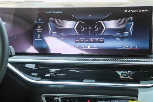 New 2026 BMW X6 M60i image 13